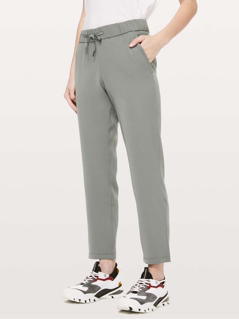 Lululemon On the Fly 7/8 Pant *Woven
Grey Sage